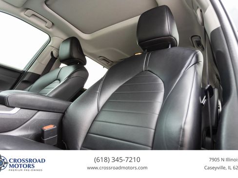 Used 2023 Toyota Highlander XLE AWD/4WD image 55