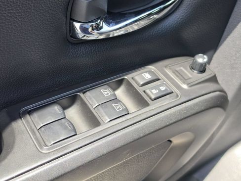 Used 2024 Nissan Titan PRO-4X w/ Off Road Protection Package AWD/4WD image 18