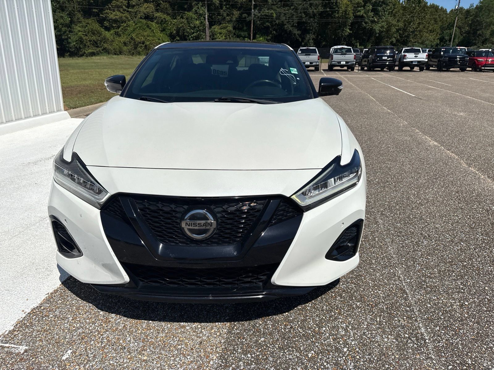 Used 2021 Nissan Maxima SR w/ Sport Mat Group FWD image 2