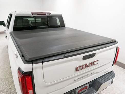 Used 2021 GMC Sierra 1500 SLT w/ SLT Premium Plus Package AWD/4WD image 10