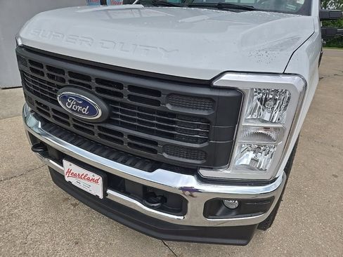 Used 2024 Ford F350 XL w/ FX4 Off-Road Package AWD/4WD image 18