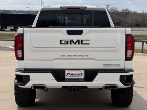 Used 2023 GMC Sierra 1500 Elevation w/ Elevation Premium Package image 5