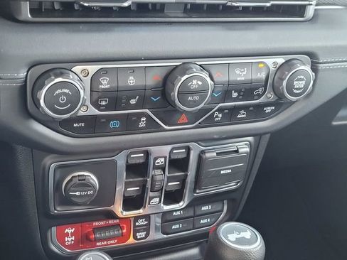Certified 2025 Jeep Wrangler Unlimited Rubicon 4xe w/ Safety Group AWD/4WD image 11