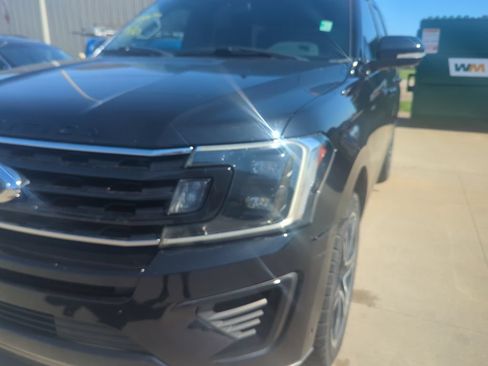Used 2019 Ford Expedition Limited w/ Equipment Group 303A AWD/4WD image 6