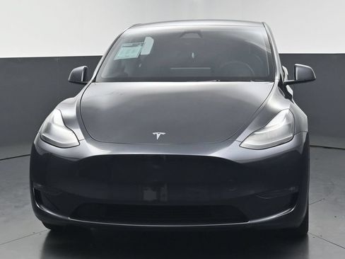 Used 2024 Tesla Model Y Long Range AWD/4WD image 48