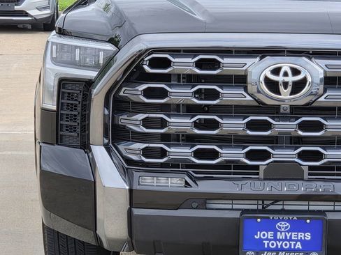 Used 2025 Toyota Tundra Platinum AWD/4WD image 5