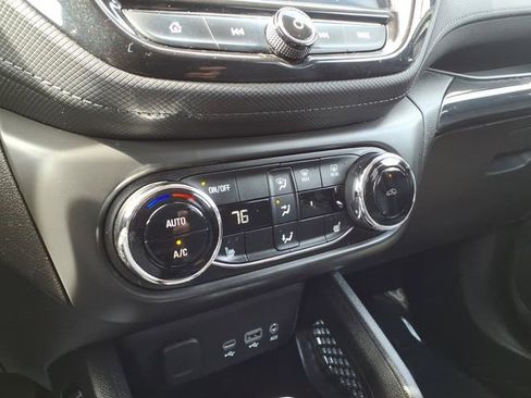 Certified 2023 Chevrolet TrailBlazer LT w/ Convenience Package FWD image 19