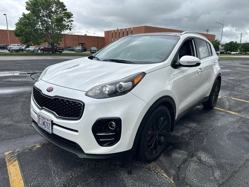 Used 2017 Kia Sportage EX w/ EX Premium Package FWD image 2