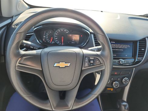 Used 2020 Chevrolet Trax LS image 12
