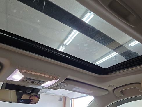 Used 2025 Toyota RAV4 Limited w/ Advanced Technology Package image 8