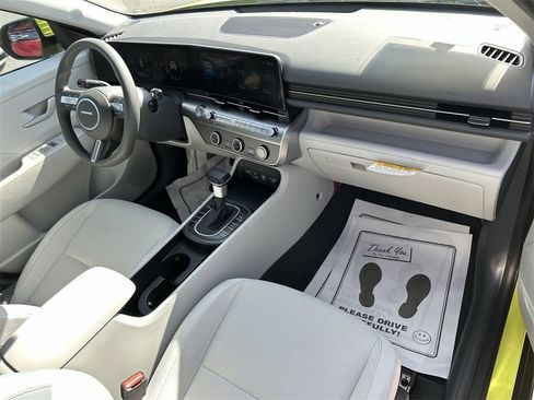 New 2026 Hyundai Kona SE image 17