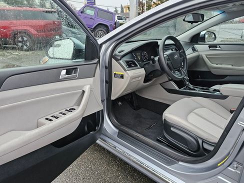Used 2016 Hyundai Sonata SE image 17