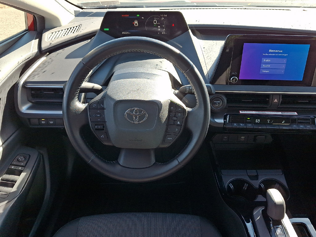 Used 2023 Toyota Prius LE AWD/4WD image 2