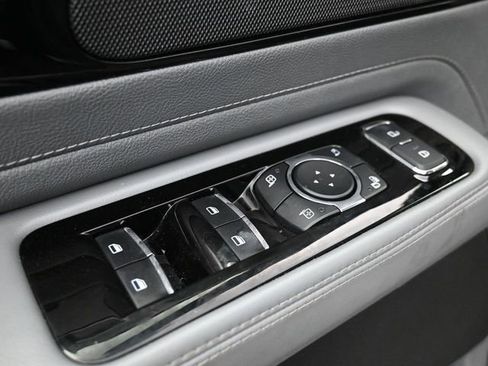 Used 2020 Lincoln Aviator Reserve AWD/4WD image 10