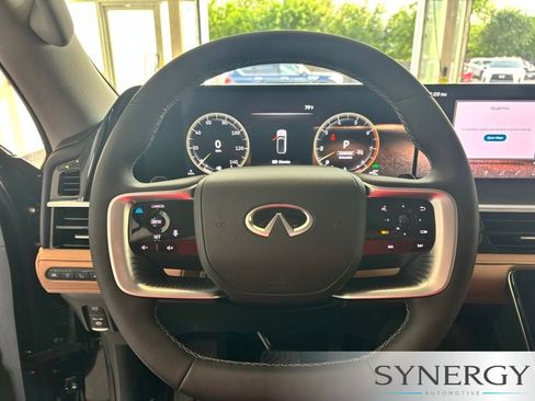 Certified 2026 INFINITI QX80 Luxe w/ Cargo Package AWD/4WD image 16