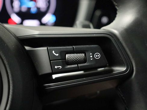 Certified 2024 Porsche Cayenne Coupe image 28