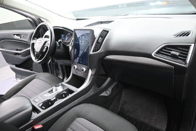 Used 2022 Ford Edge SE w/ Black Appearance Package AWD/4WD image 12