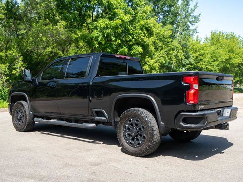 Used 2024 Chevrolet Silverado 2500 LTZ w/ LTZ Plus Package AWD/4WD image 7