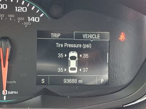 Used 2018 Chevrolet Trax LS AWD/4WD image 25
