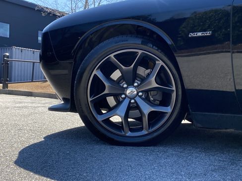 Used 2019 Dodge Challenger R/T image 16