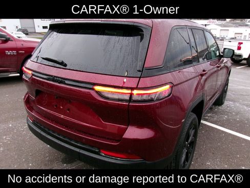 Certified 2024 Jeep Grand Cherokee Altitude image 2