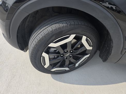 Used 2025 Kia Telluride S AWD/4WD image 9