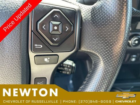 Used 2018 Toyota Tacoma TRD Off-Road w/ Technology Package RWD image 15