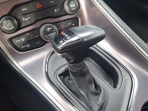 Used 2016 Dodge Challenger SXT w/ Driver Convenience Group image 13