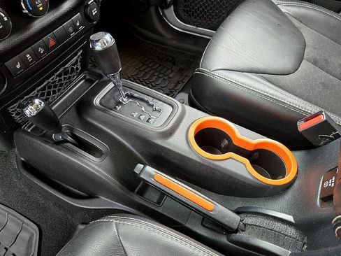 Used 2016 Jeep Wrangler Unlimited Sport image 15