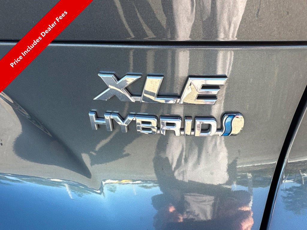 Used 2022 Toyota Venza XLE AWD/4WD image 8