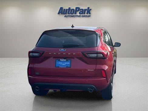 Used 2024 Ford Escape ST-Line Select w/ Tech Pack #2 image 9