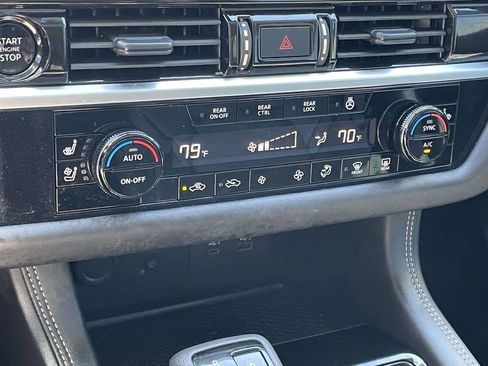 Used 2025 Nissan Pathfinder Platinum w/ Cargo Package image 27