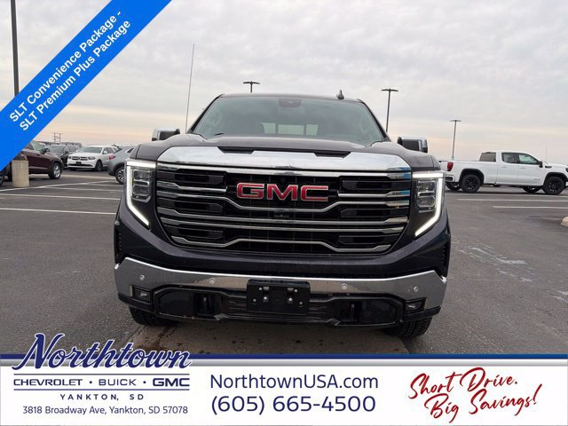 Used 2023 GMC Sierra 1500 SLT w/ SLT Premium Plus Package AWD/4WD image 3