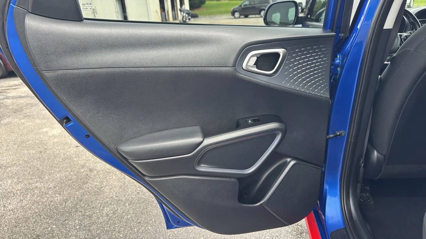 Used 2020 Kia Soul GT-Line FWD image 22