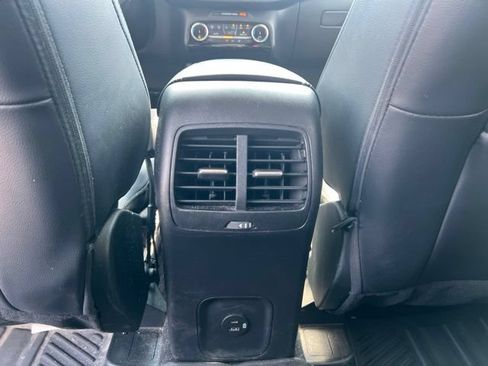 Used 2022 Ford Escape Titanium AWD/4WD image 18
