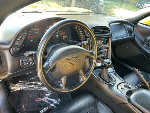 Used 2002 Chevrolet Corvette Convertible w/ Preferred Equipment Group2 image 16