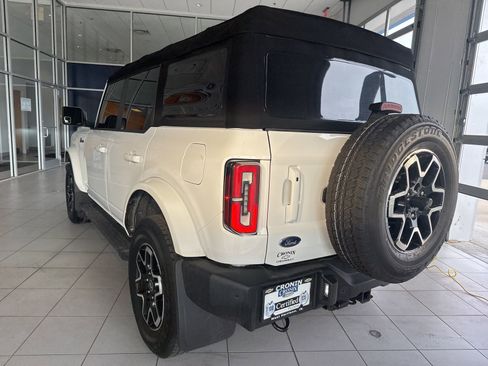 Used 2023 Ford Bronco Outer Banks image 9