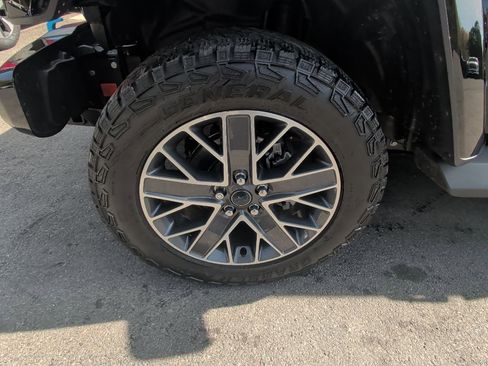 Used 2024 Jeep Wrangler High Altitude AWD/4WD image 9