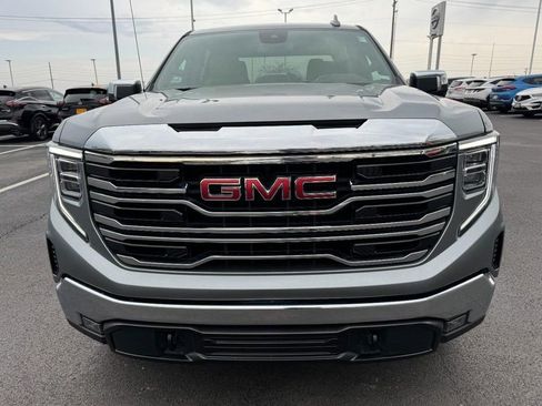 Used 2025 GMC Sierra 1500 SLT AWD/4WD image 9