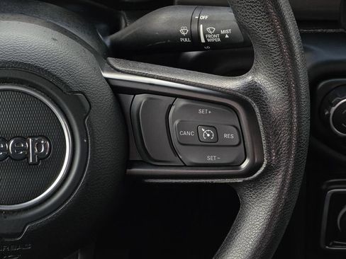 Used 2022 Jeep Wrangler Unlimited Sport AWD/4WD image 19