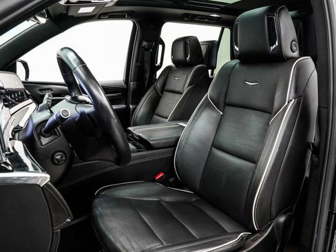 Used 2023 Cadillac Escalade Sport image 15