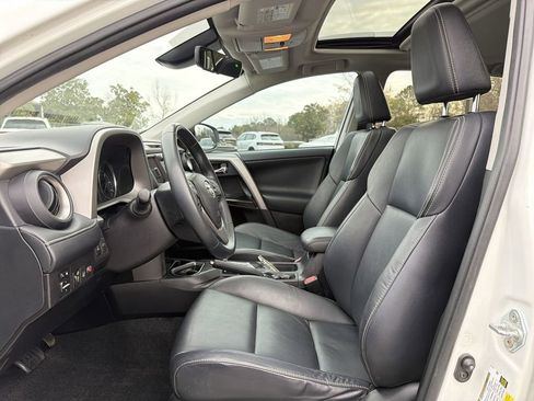 Used 2016 Toyota RAV4 Limited image 11