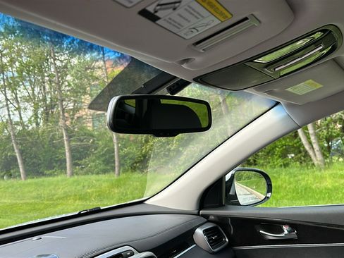 Used 2017 Kia Sorento AWD w/ LX Convenience Package image 23