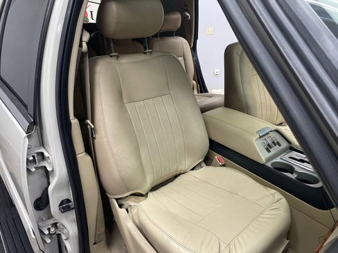 Used 2006 Lincoln Navigator Ultimate image 40