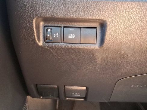 Used 2024 Toyota RAV4 XLE AWD/4WD image 24