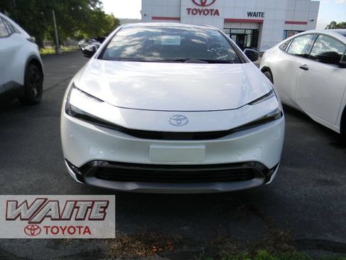 New 2026 Toyota Prius XLE FWD image 6
