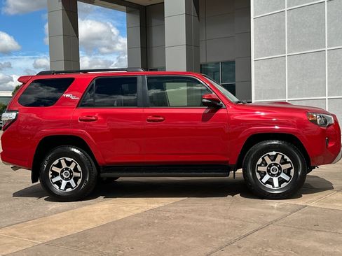 Used 2024 Toyota 4Runner TRD Off-Road Premium w/ Moonroof Package AWD/4WD image 3