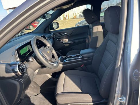 Used 2025 Chevrolet Equinox LT image 25