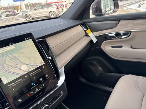 New 2026 Volvo XC90 B6 Plus w/ Protection Package Premier AWD/4WD image 32