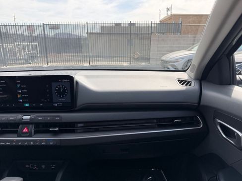 Used 2025 Kia K4 LXS image 34